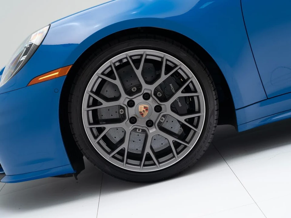 2025 Porsche 992 Carrera S - Image 12 of 31