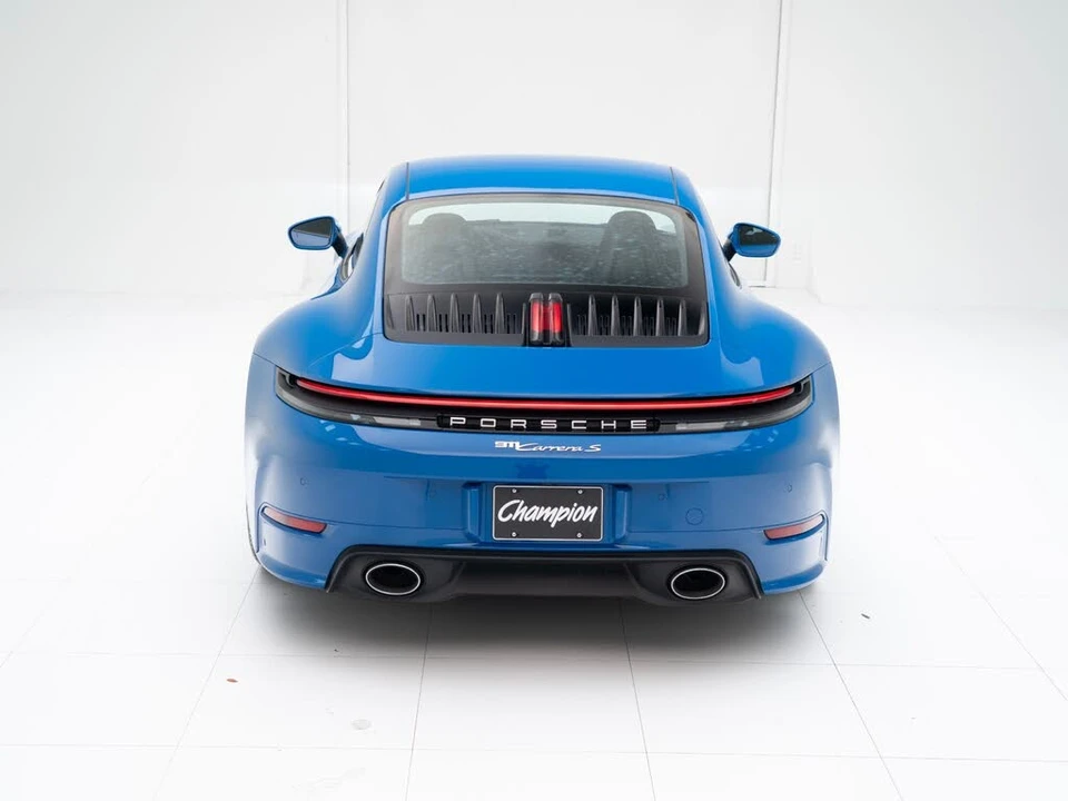 2025 Porsche 992 Carrera S - Image 10 of 31