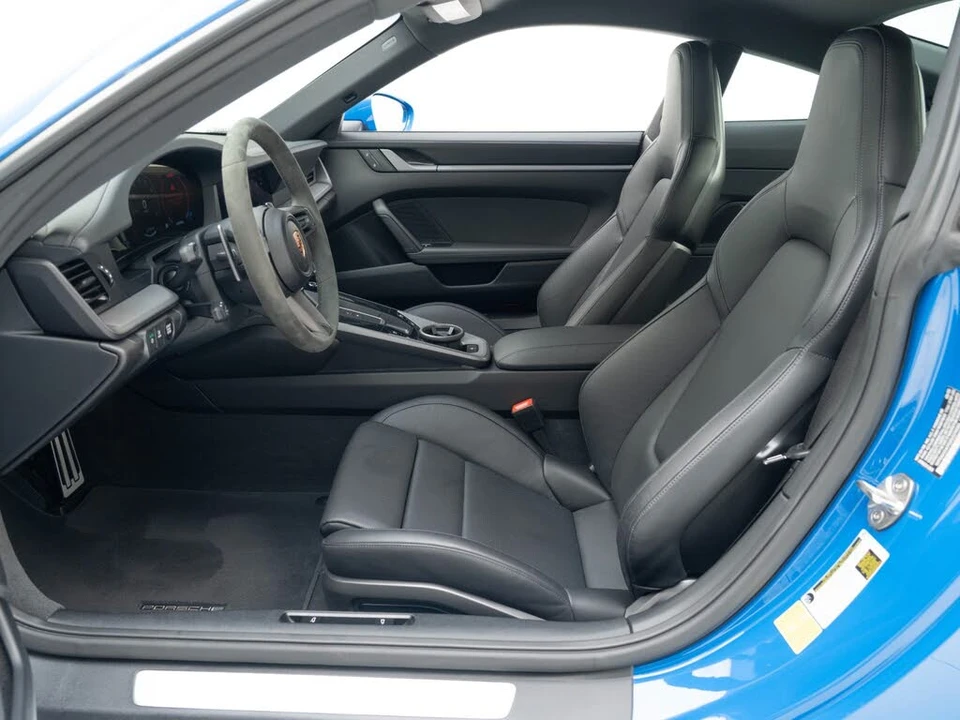 2025 Porsche 992 Carrera S - Image 17 of 31