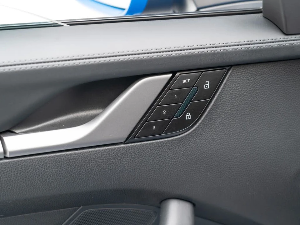 2025 Porsche 992 Carrera S - Image 20 of 31