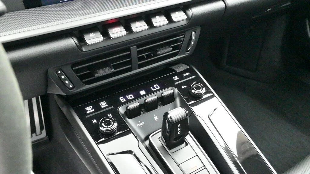 2025 Porsche 992 Carrera S - Image 21 of 31