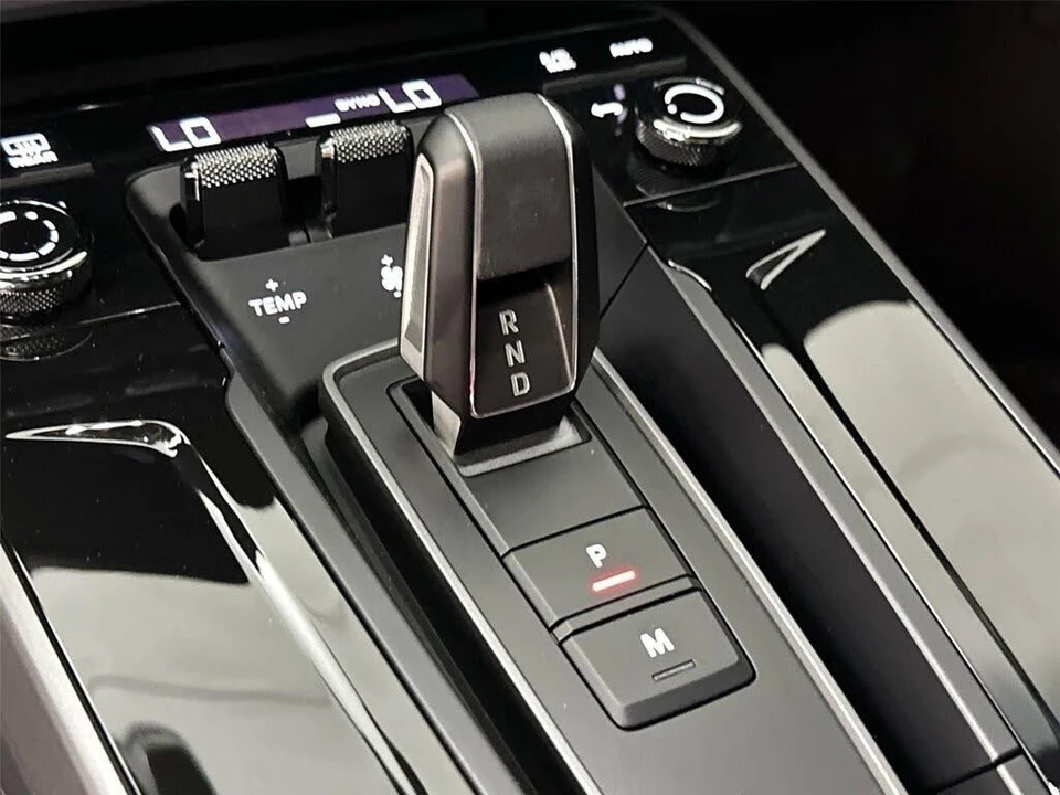 2025 Porsche 992 Carrera S - Image 20 of 31