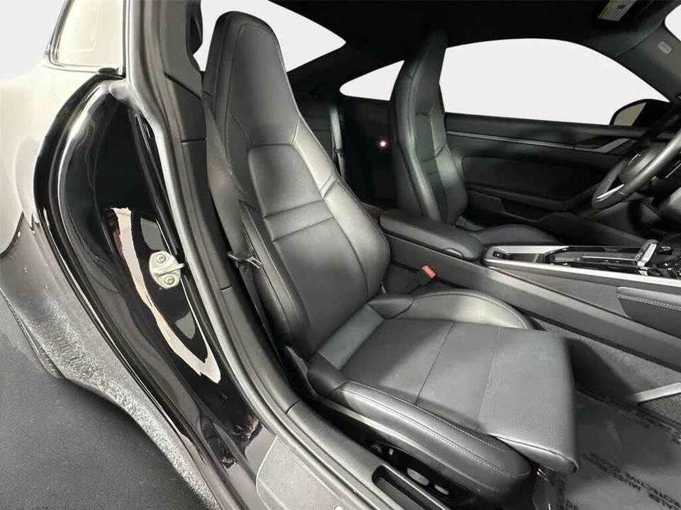 2025 Porsche 992 Carrera S - Image 26 of 31