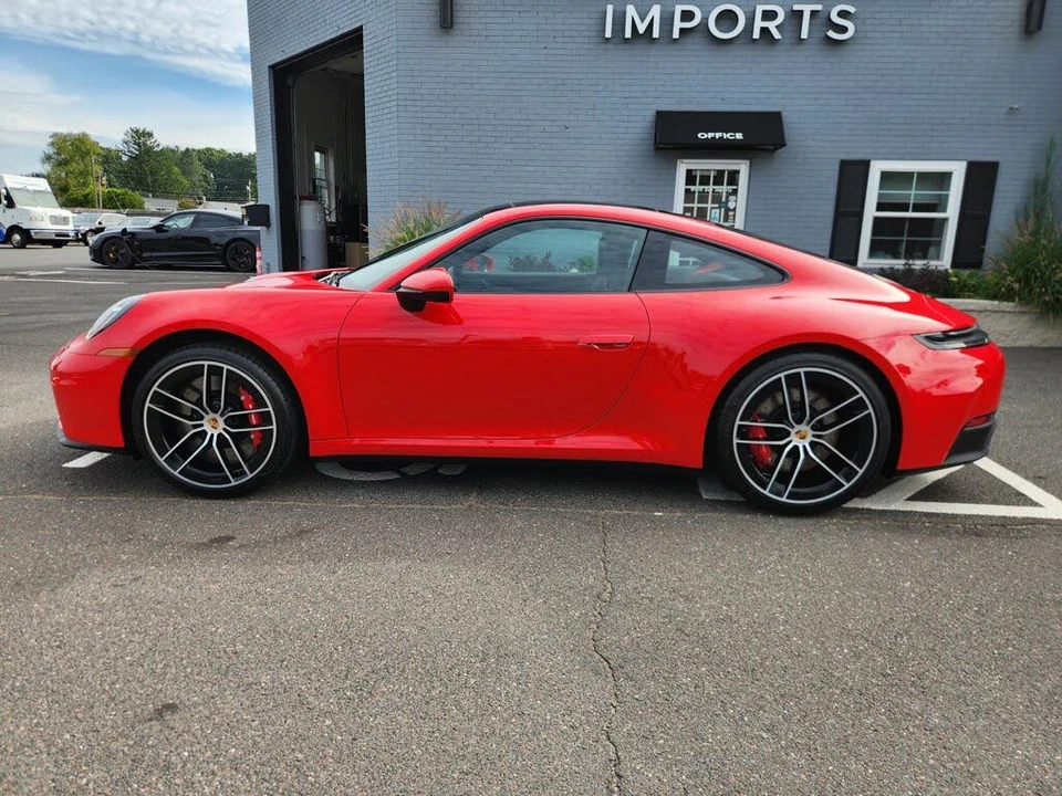 2025 Porsche 992 Carrera S - Image 17 of 31