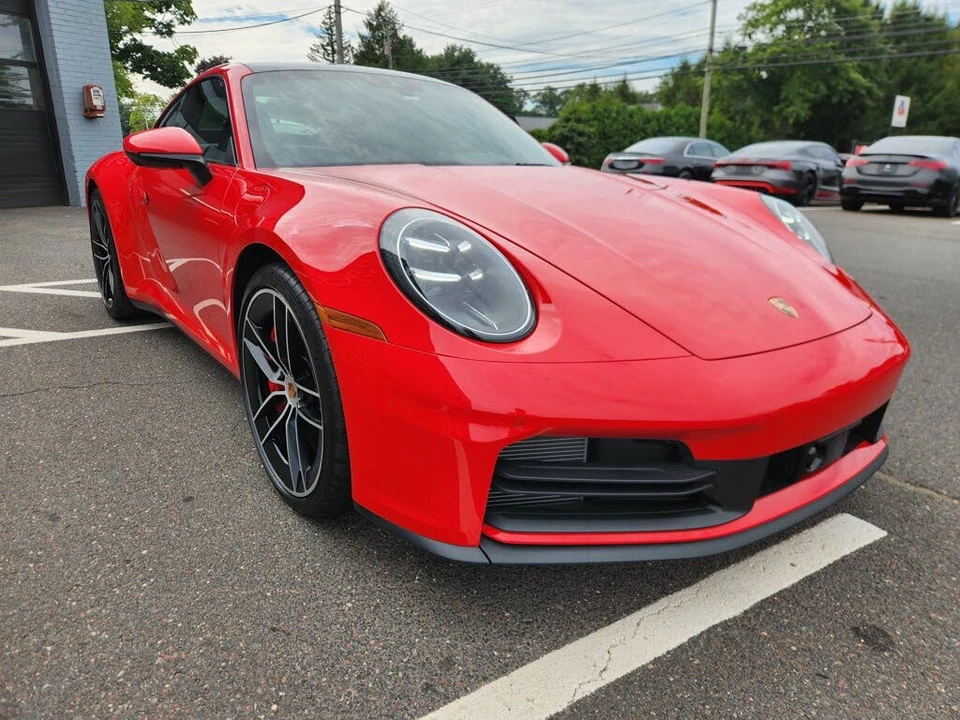 2025 Porsche 992 Carrera S - Image 11 of 31