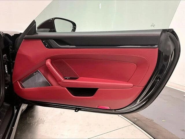 2025 Porsche 992 Carrera S - Image 21 of 31
