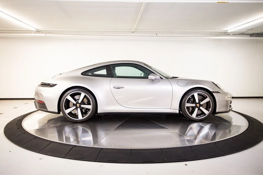 2025 Porsche 992 Carrera S - Image 8 of 30