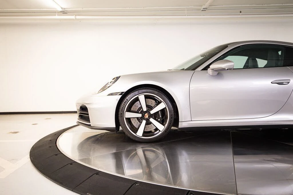 2025 Porsche 992 Carrera S - Image 11 of 30