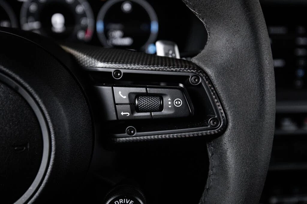 2025 Porsche 992 Carrera S - Image 16 of 29