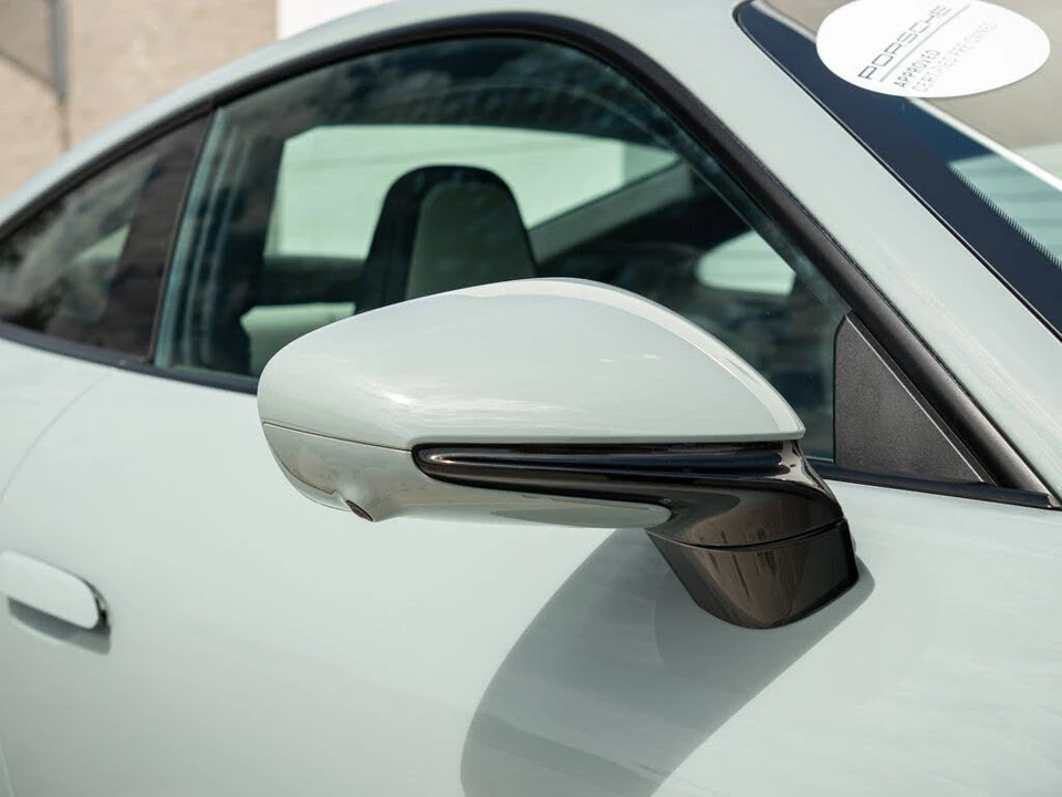 2025 Porsche 992 Carrera S - Image 26 of 31