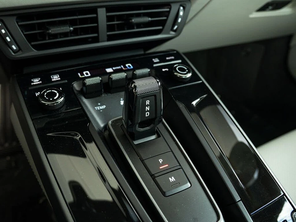 2025 Porsche 992 Carrera S - Image 13 of 31