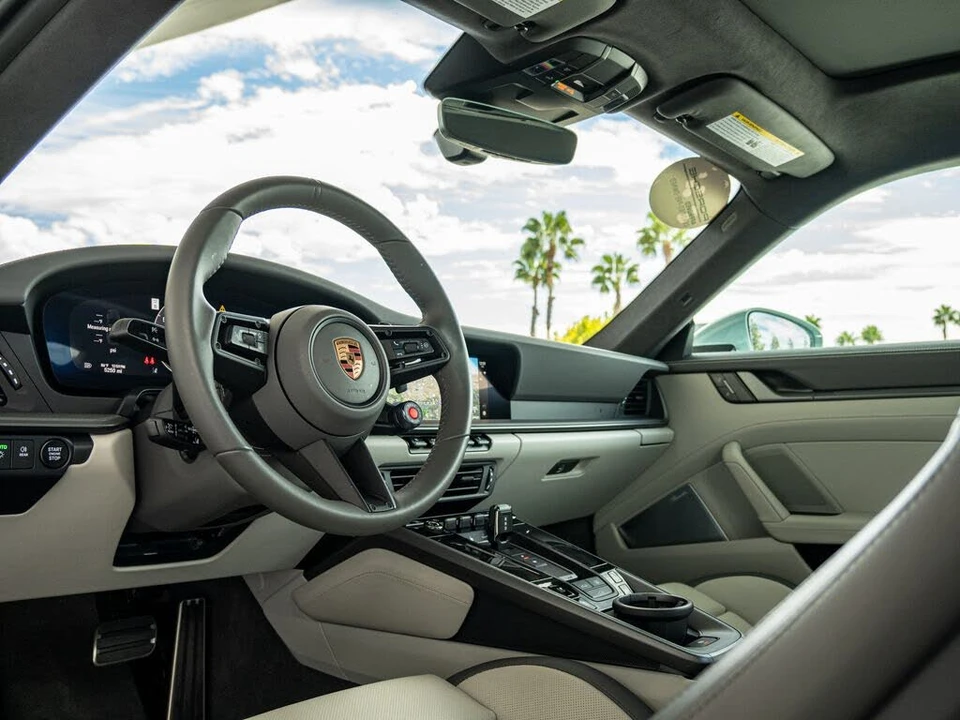 2025 Porsche 992 Carrera S - Image 4 of 31