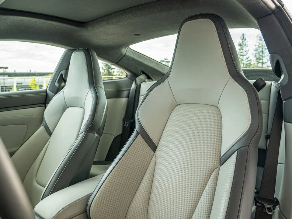 2025 Porsche 992 Carrera S - Image 5 of 31