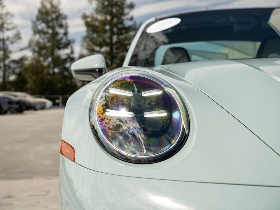 2025 Porsche 992 Carrera S - Image 25 of 31