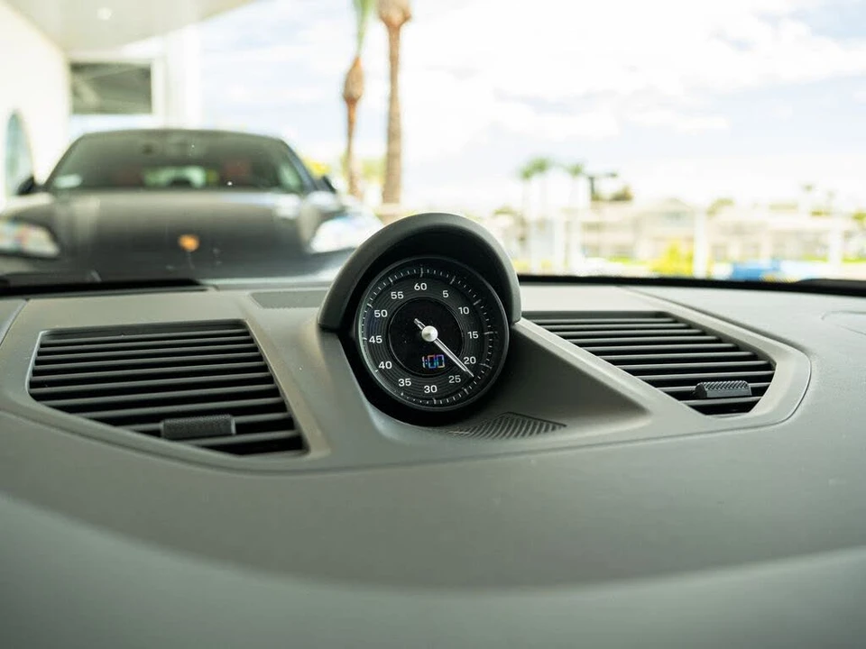 2025 Porsche 992 Carrera S - Image 11 of 31