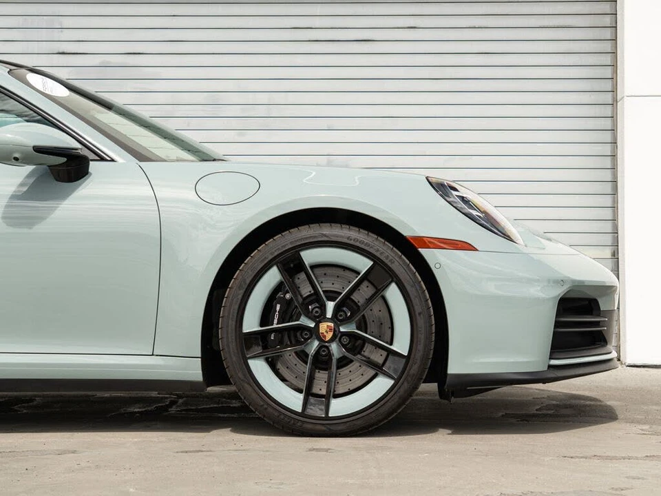 2025 Porsche 992 Carrera S - Image 27 of 31