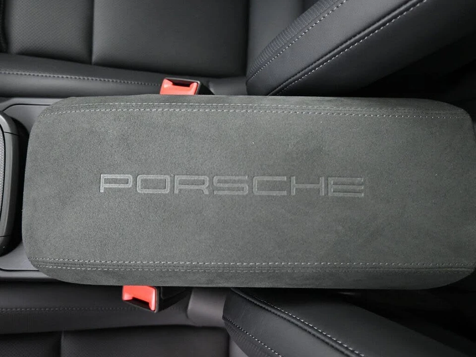 2025 Porsche 992 Carrera S - Image 11 of 31