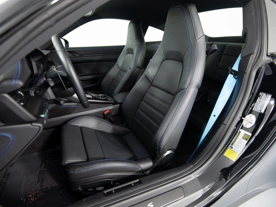 2025 Porsche 992 Carrera S - Image 17 of 31