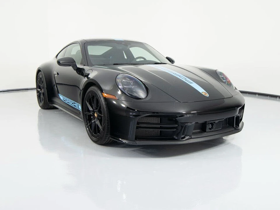 2025 Porsche 992 Carrera S - Image 12 of 31