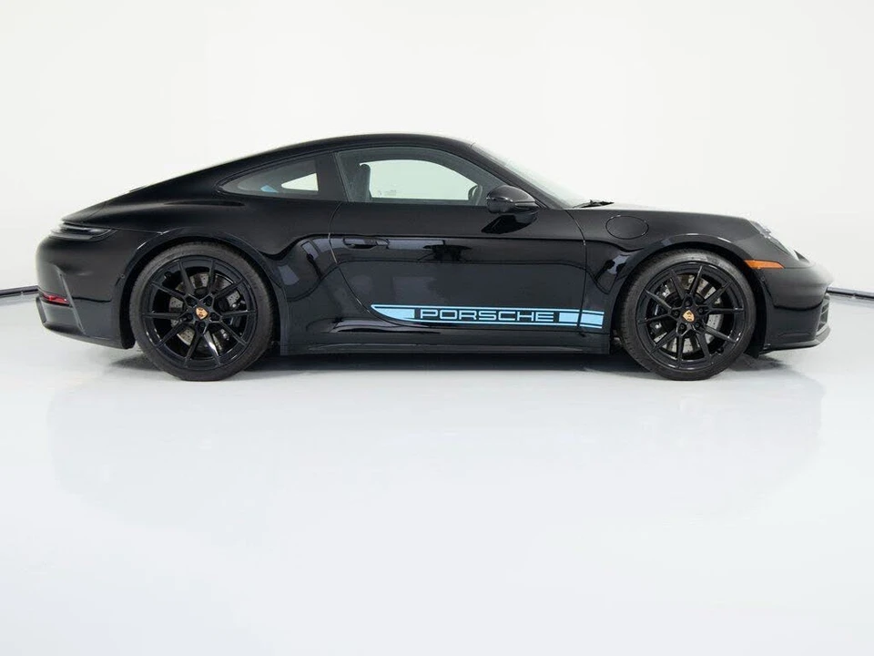 2025 Porsche 992 Carrera S - Image 11 of 31