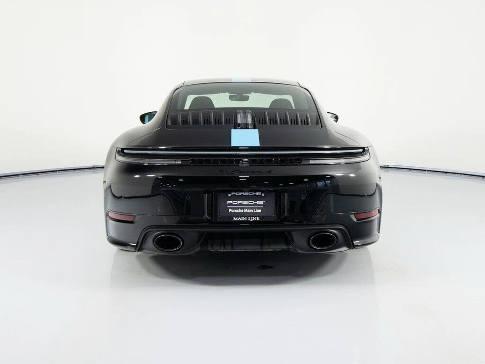 2025 Porsche 992 Carrera S - Image 9 of 31