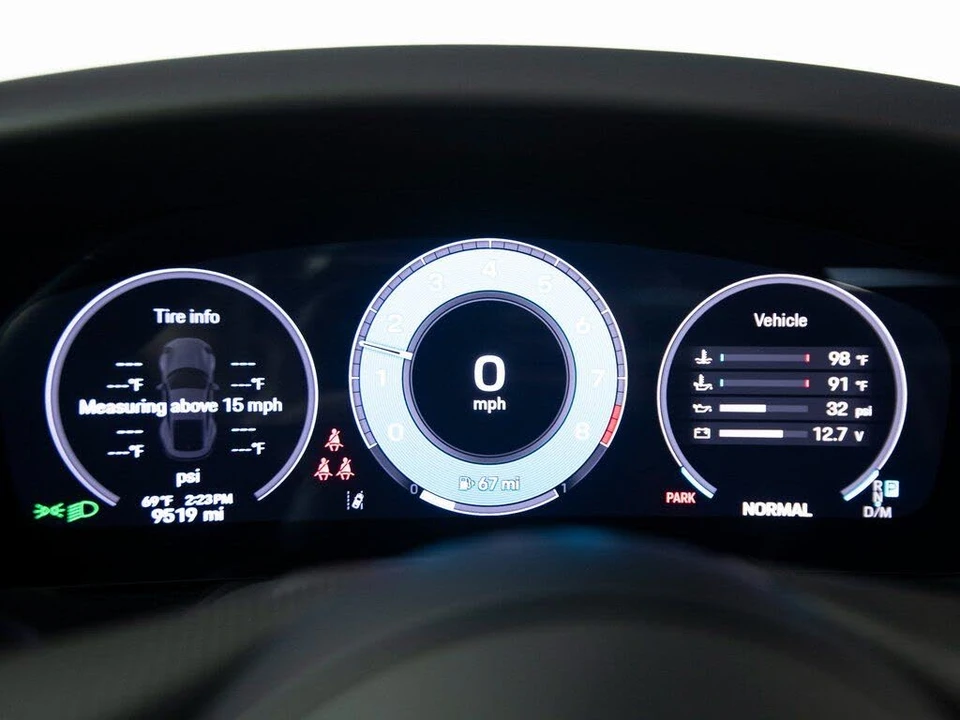 2025 Porsche 992 Carrera S - Image 23 of 31