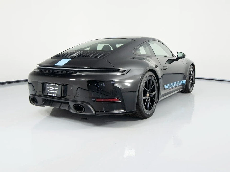 2025 Porsche 992 Carrera S - Image 10 of 31