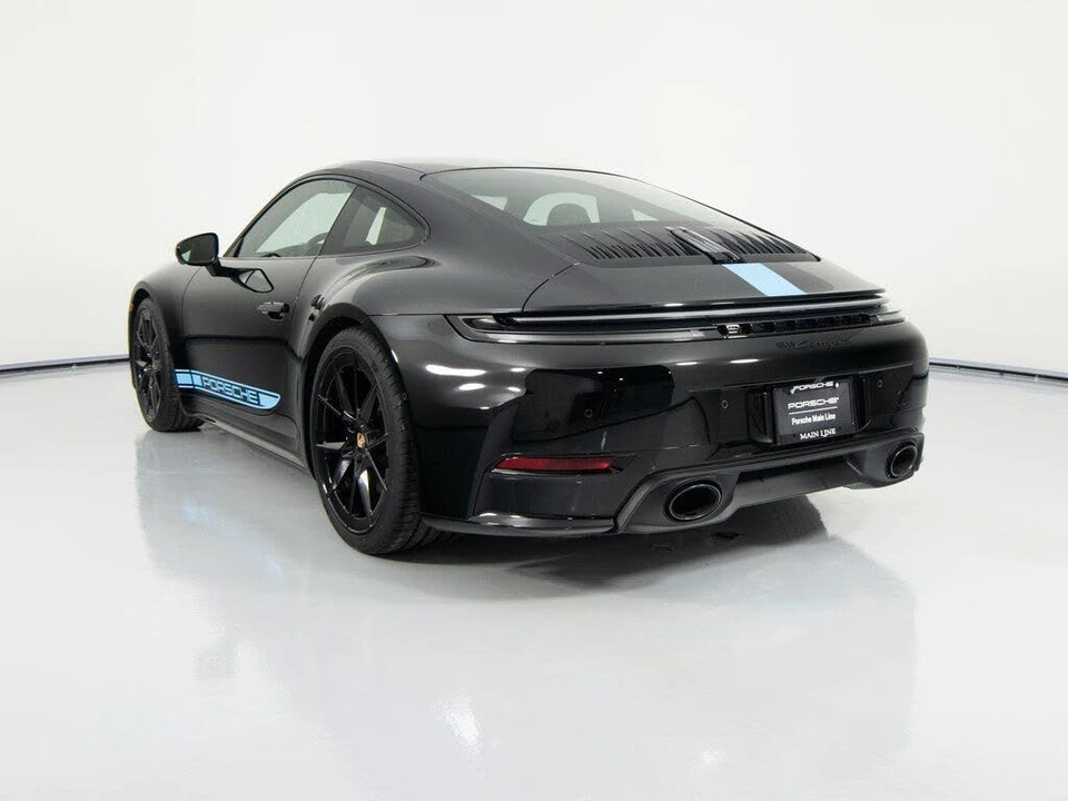2025 Porsche 992 Carrera S - Image 8 of 31