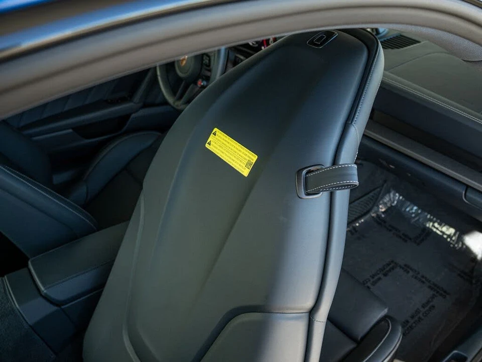 2025 Porsche 992 Carrera S - Image 23 of 31