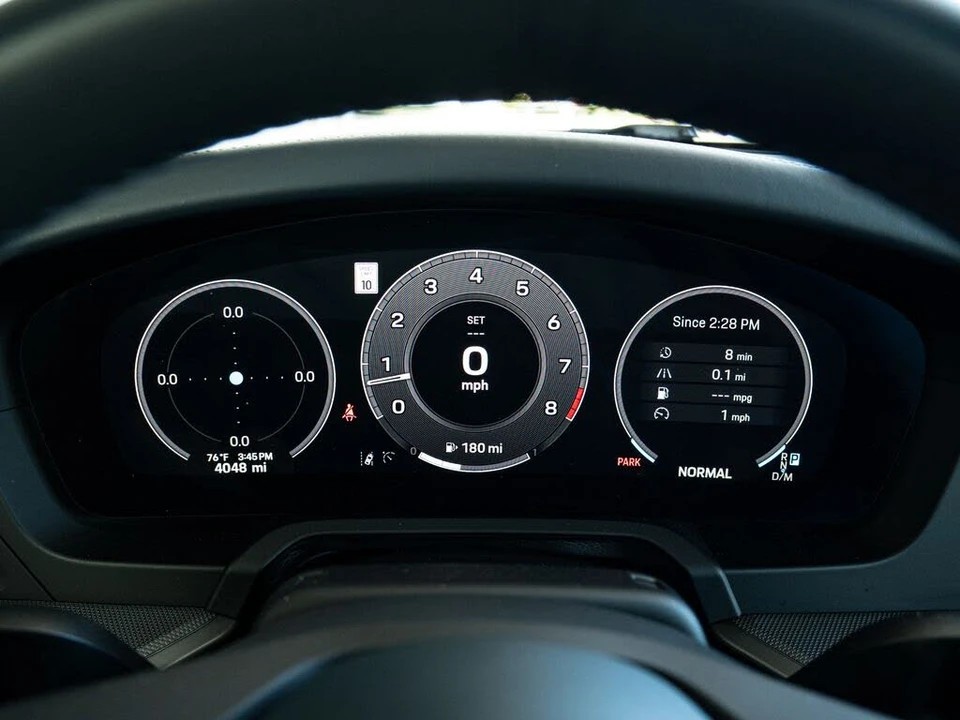 2025 Porsche 992 Carrera S - Image 10 of 31