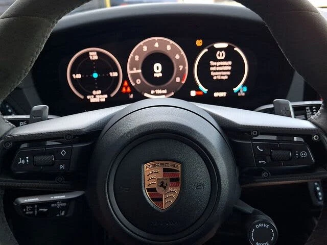 2025 Porsche 992 Carrera S - Image 23 of 31