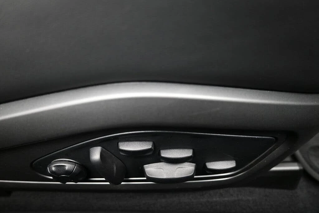 2025 Porsche 992 Carrera S - Image 12 of 31