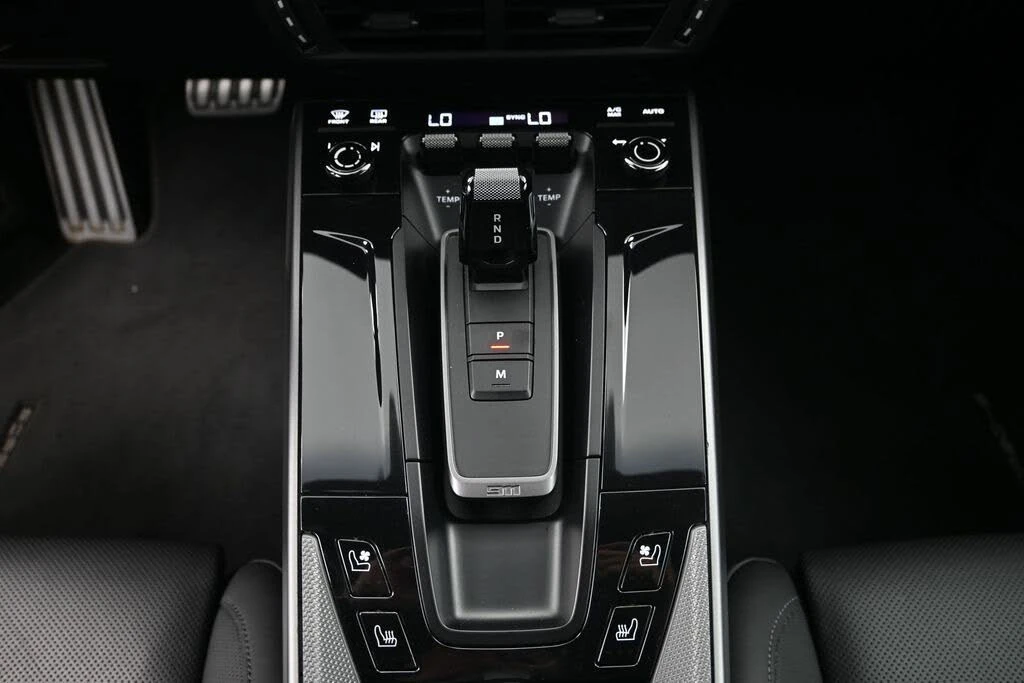 2025 Porsche 992 Carrera S - Image 16 of 31