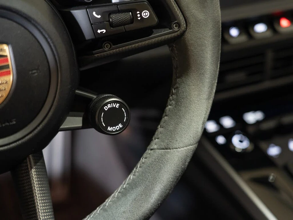 2025 Porsche 992 Carrera S - Image 22 of 26