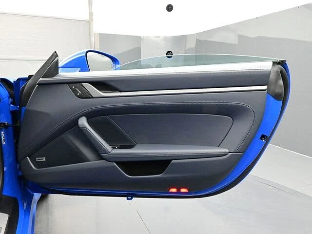 2025 Porsche 992 Carrera S - Image 17 of 31