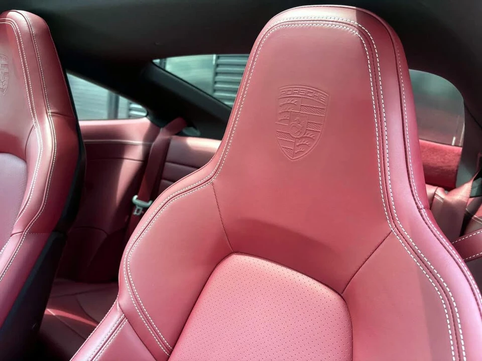 2025 Porsche 992 Carrera S - Image 16 of 31
