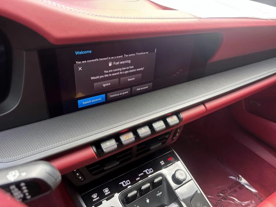 2025 Porsche 992 Carrera S - Image 27 of 31