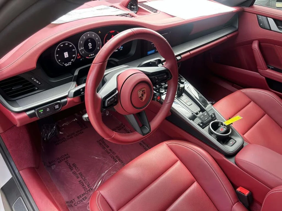 2025 Porsche 992 Carrera S - Image 21 of 31