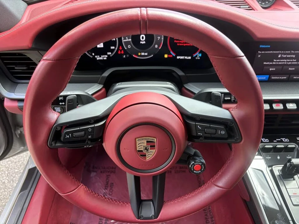 2025 Porsche 992 Carrera S - Image 22 of 31