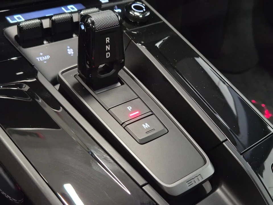 2025 Porsche 992 Carrera S - Image 23 of 30