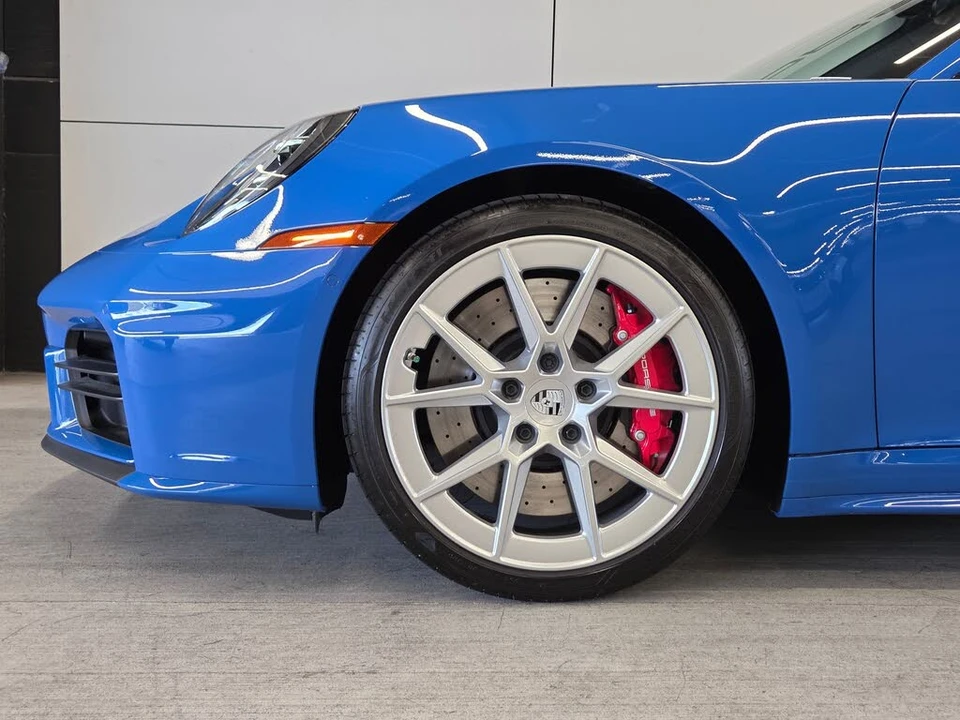 2025 Porsche 992 Carrera S - Image 9 of 30