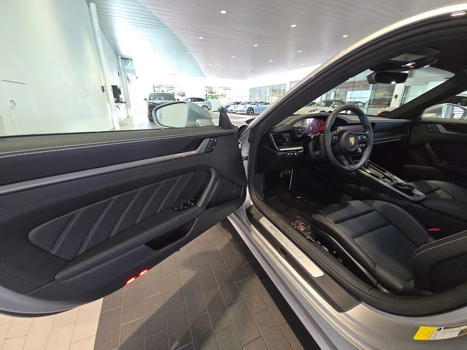 2025 Porsche 992 Carrera S - Image 19 of 30