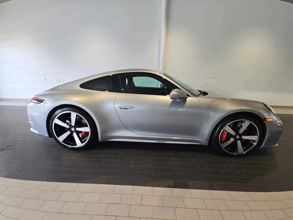 2025 Porsche 992 Carrera S - Image 8 of 30