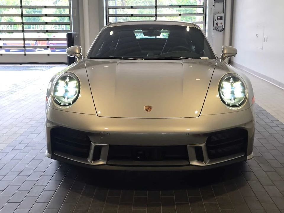 2025 Porsche 992 Carrera S - Image 10 of 30