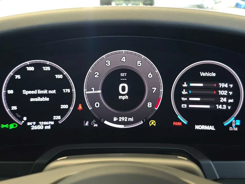 2025 Porsche 992 Carrera S - Image 24 of 30