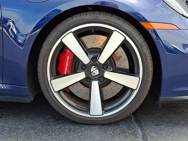 2025 Porsche 992 Carrera S - Image 12 of 31