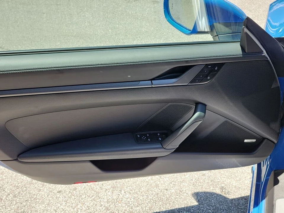 2025 Porsche 992 Carrera S - Image 24 of 31