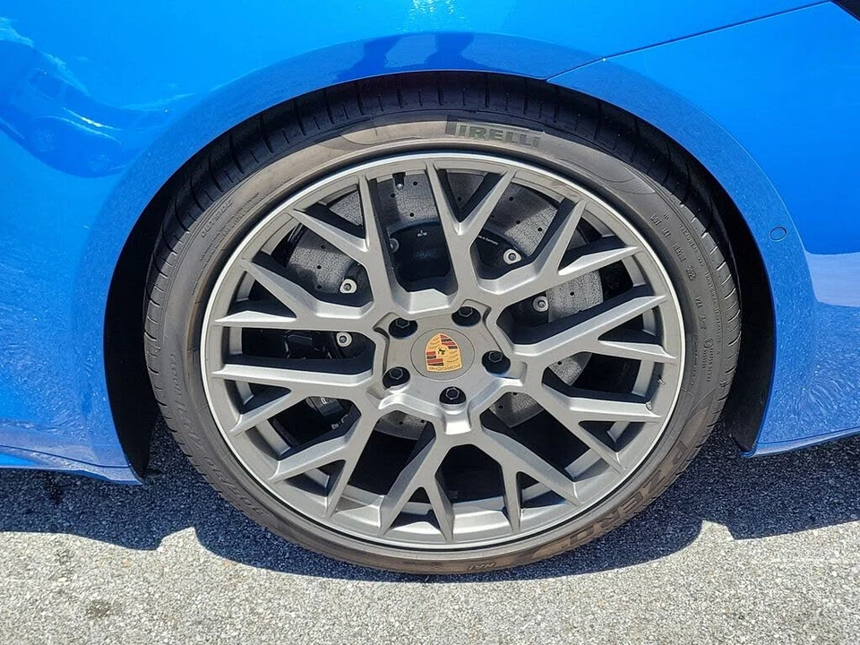 2025 Porsche 992 Carrera S - Image 11 of 31
