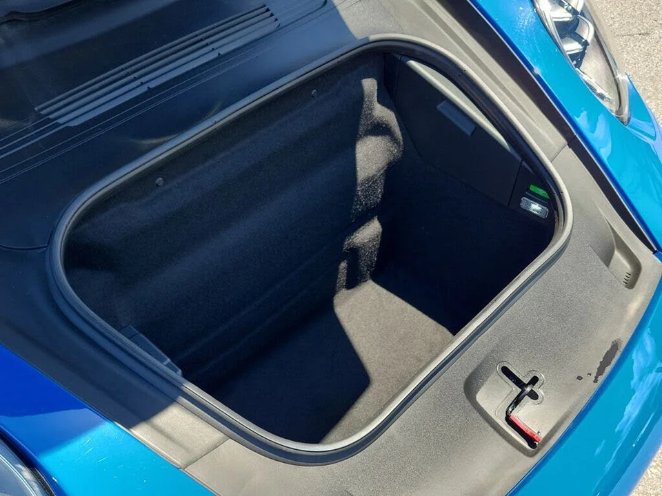 2025 Porsche 992 Carrera S - Image 17 of 31