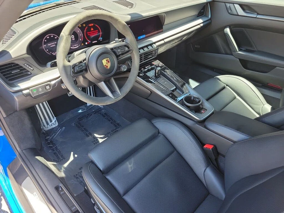 2025 Porsche 992 Carrera S - Image 4 of 31